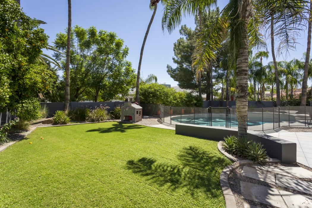 scottsdale modern architecture del barquero mccormick ranch backyard lawn pool