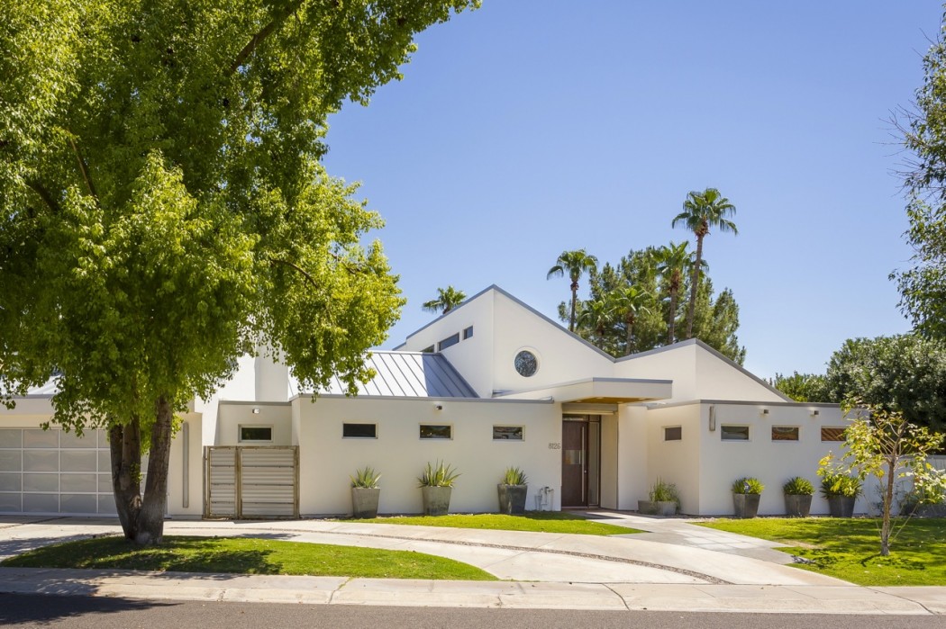 scottsdale modern architecture del barquero mccormick ranch front driveway door