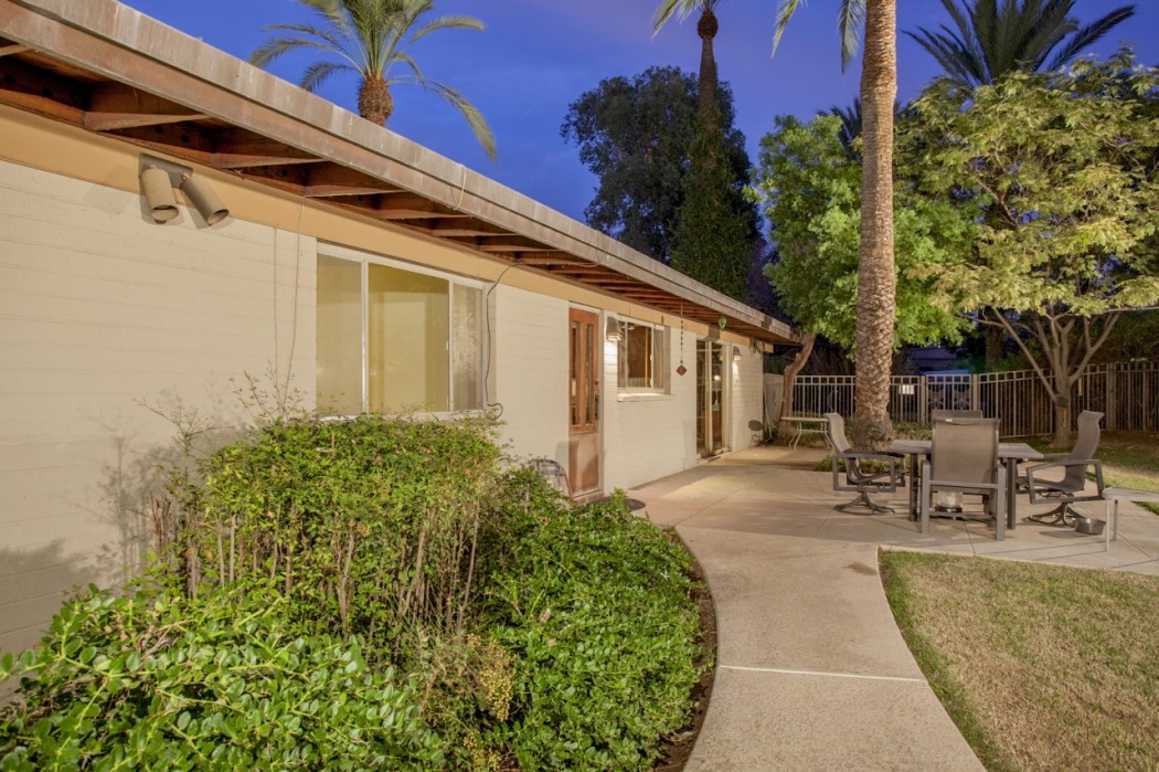 The concrete block exterior of this 1955 Al Beadle-designed property in Phoenix, AZ. Photo by Hi-Res Media.