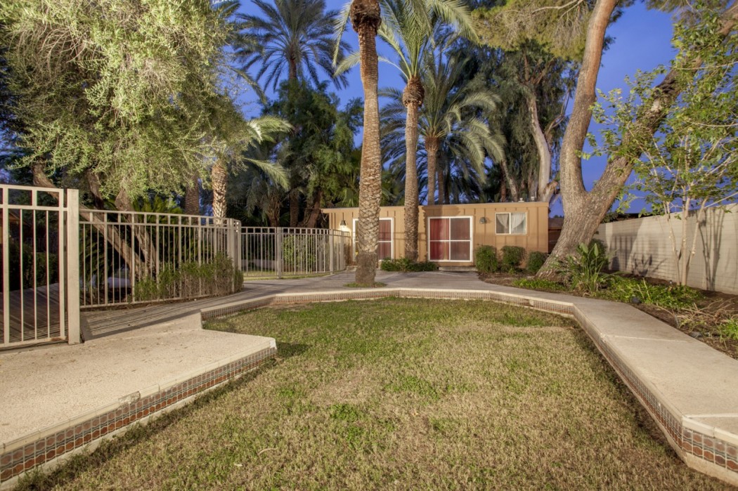 The partially filled-in pool nearby to this 1955 Al Beadle-designed property in Phoenix, AZ. Photo by Hi-Res Media.